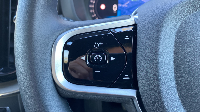 Volvo XC60 2.0 B5P Plus Black Edition 5dr AWD Geartronic Petrol Estate